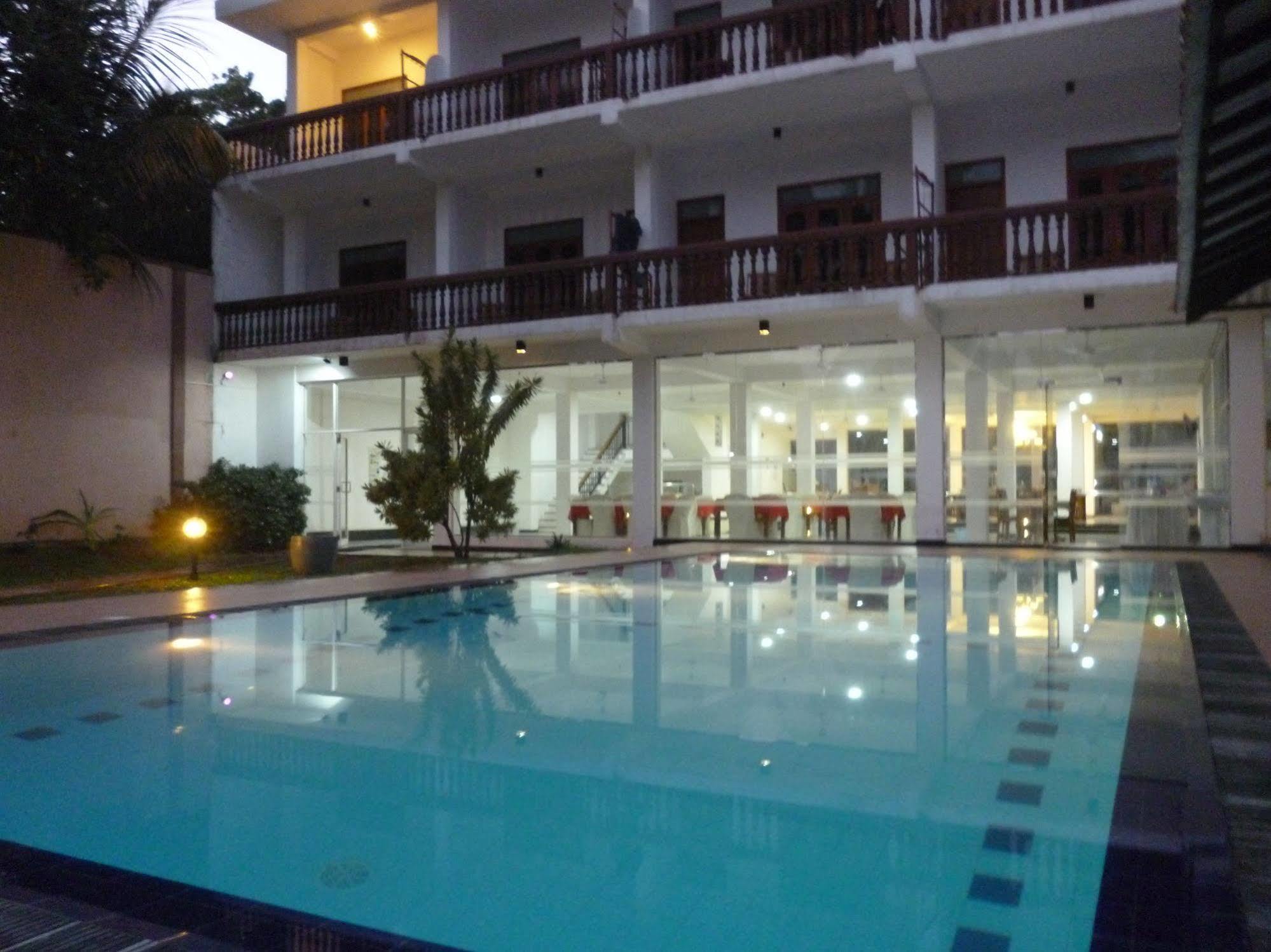Hotel Ocean View Cottage Hikkaduwa Exterior foto